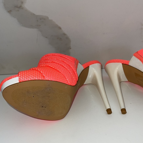 Steve Madden X IGGY Azalea Coral PUMPS - Picture 4 of 5